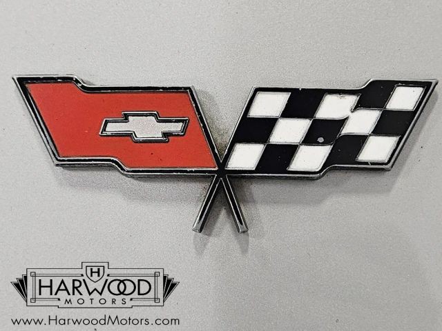 Chevrolet-Corvette-1982-Coupe-30