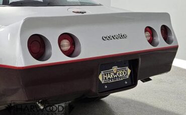 Chevrolet-Corvette-1982-Coupe-34