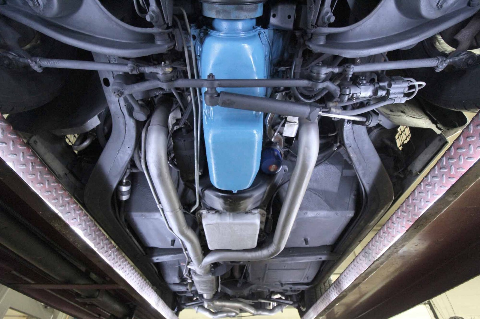 Chevrolet-Corvette-1982-Coupe-37