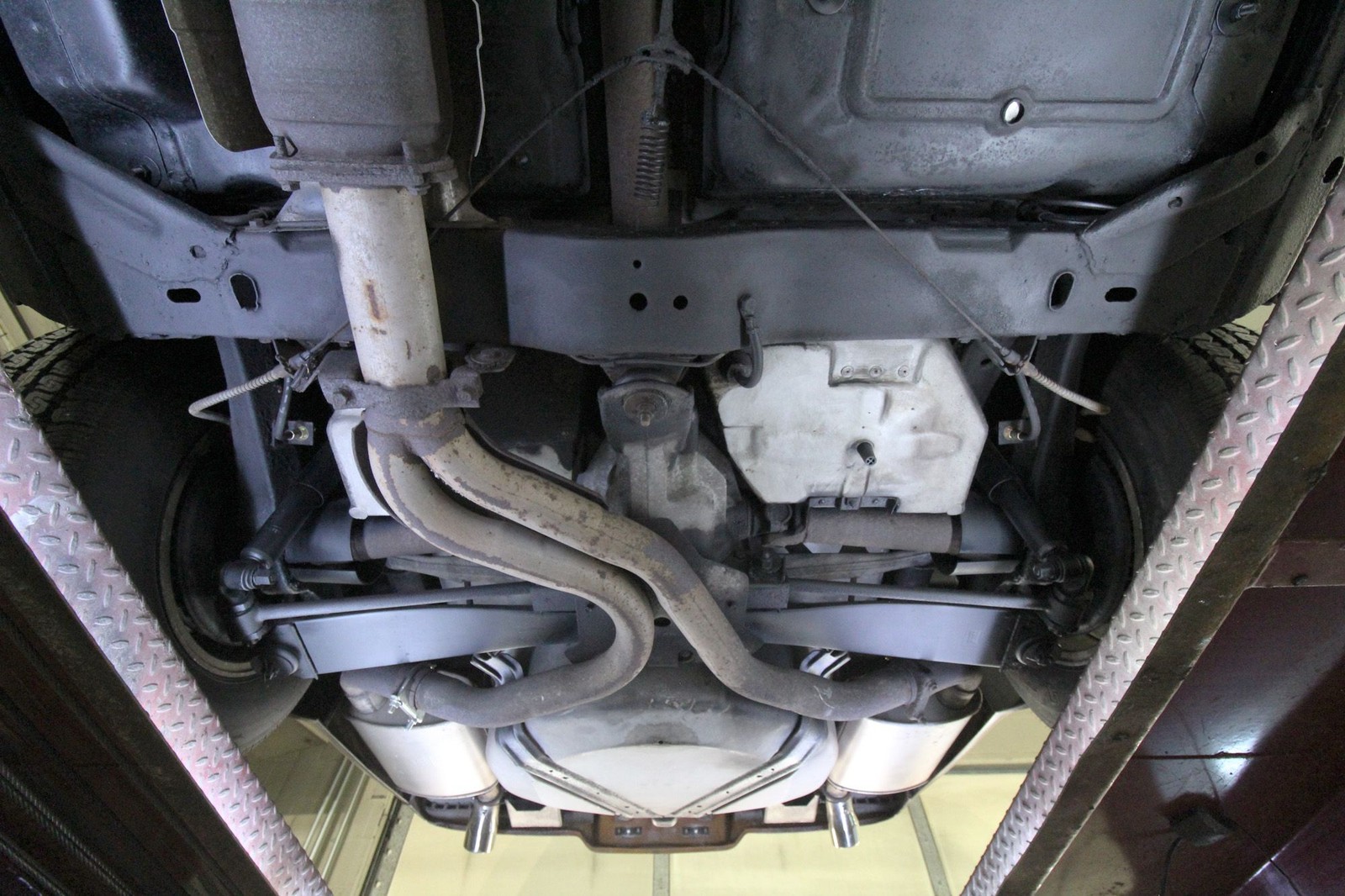 Chevrolet-Corvette-1982-Coupe-38