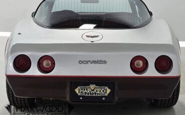 Chevrolet-Corvette-1982-Coupe-4