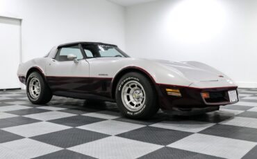 Chevrolet-Corvette-1982-Coupe