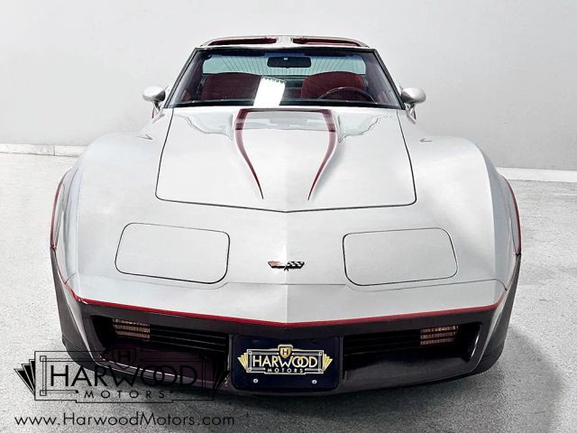 Chevrolet-Corvette-1982-Coupe-8