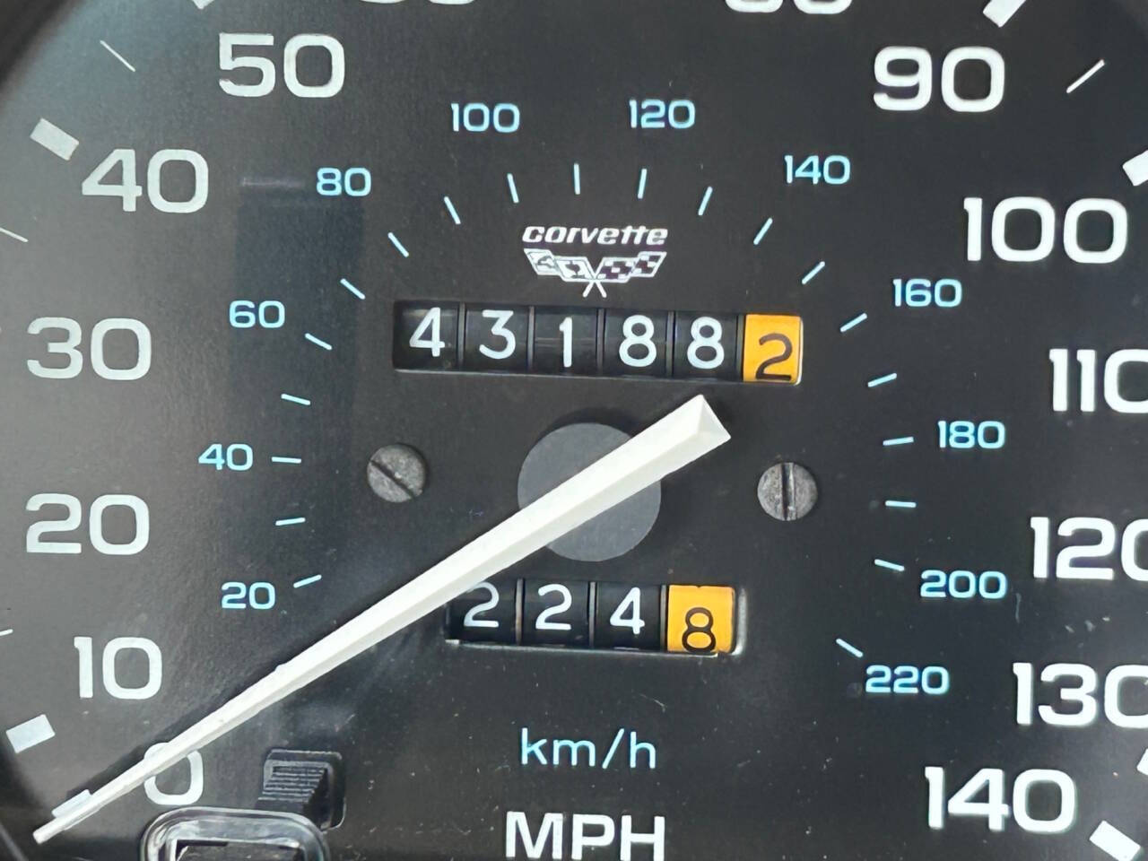 Chevrolet-Corvette-1982-Hatchback-18