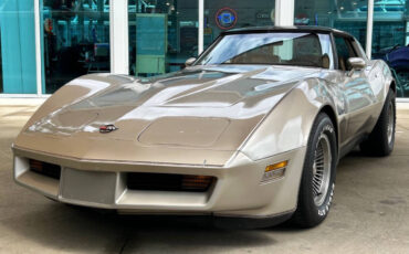 Chevrolet-Corvette-1982-Hatchback
