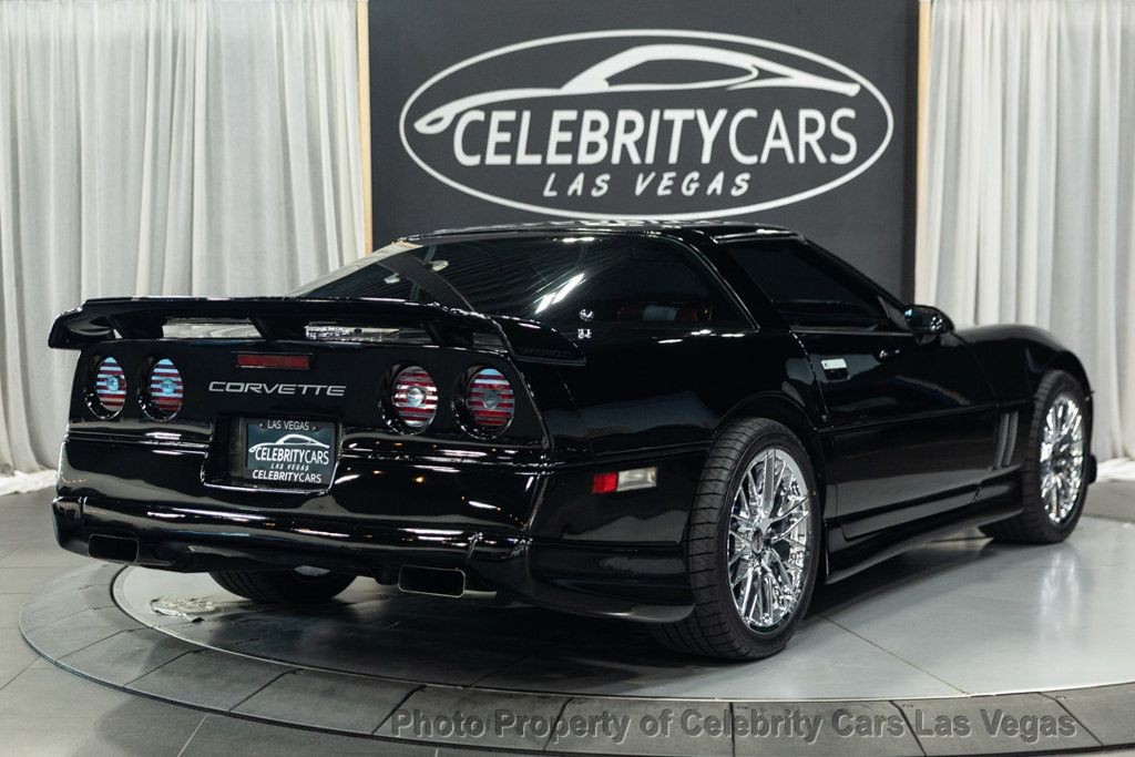 Chevrolet-Corvette-1985-2