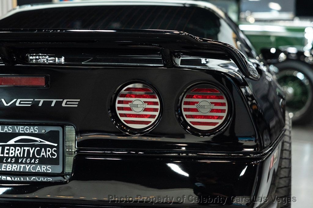 Chevrolet-Corvette-1985-4