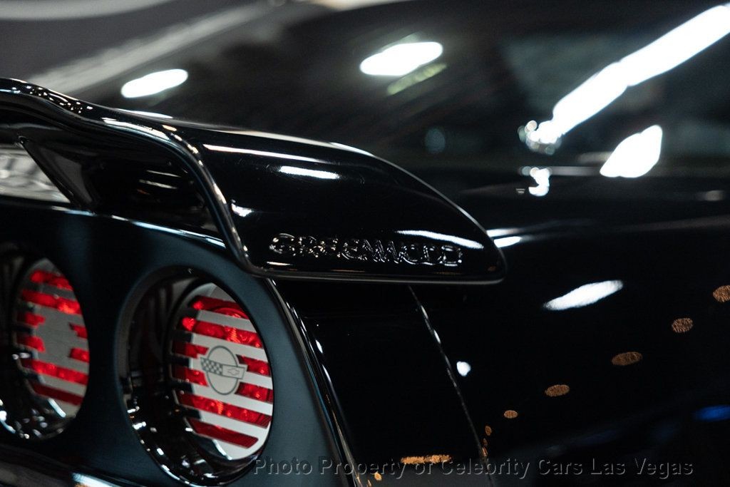 Chevrolet-Corvette-1985-6