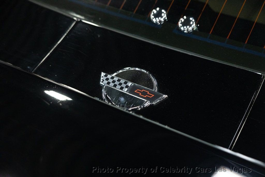 Chevrolet-Corvette-1985-8