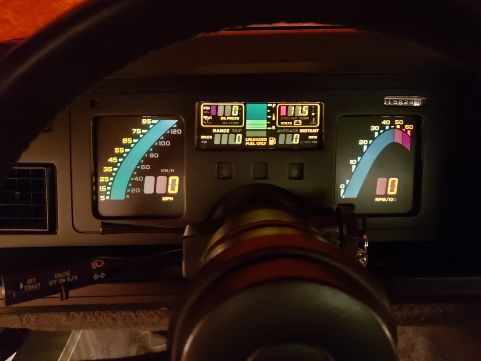 Chevrolet-Corvette-1985-Hatchback-12