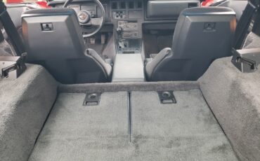 Chevrolet-Corvette-1985-Hatchback-18