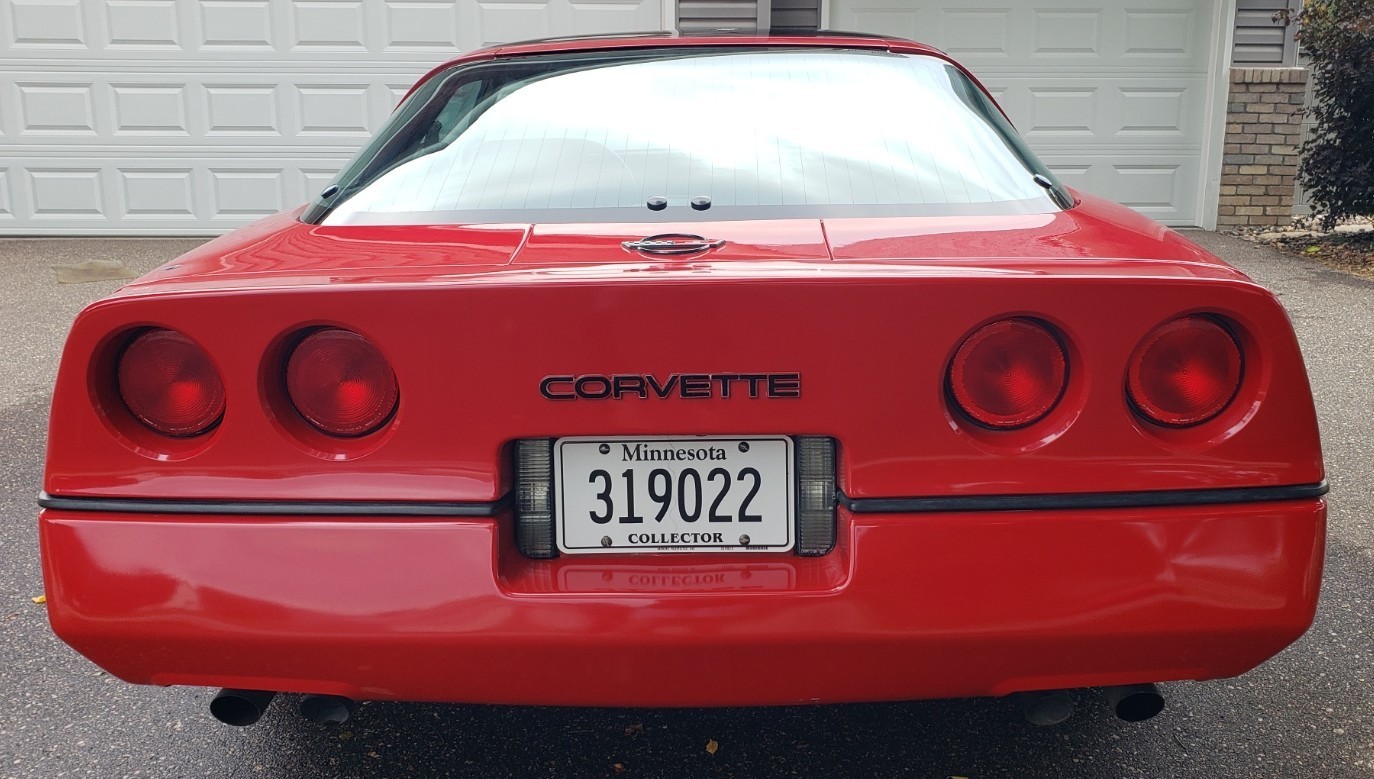 Chevrolet-Corvette-1985-Hatchback-5