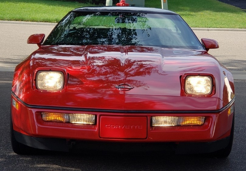 Chevrolet-Corvette-1985-Hatchback-9