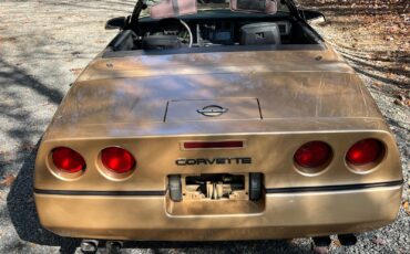 Chevrolet-Corvette-1986-Convertible-2