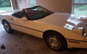 Chevrolet-Corvette-1986-Convertible-2