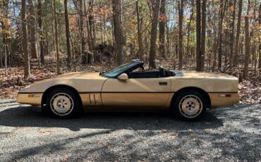 Chevrolet-Corvette-1986-Convertible-3