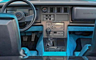 Chevrolet-Corvette-1987-Coupe-16