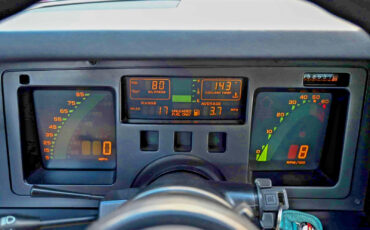 Chevrolet-Corvette-1987-Coupe-18