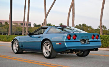 Chevrolet-Corvette-1987-Coupe-4