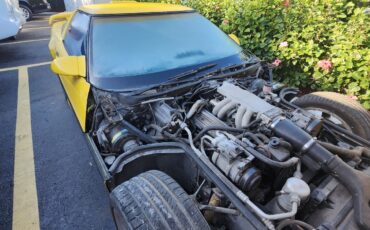 Chevrolet-Corvette-1987-Hatchback-9