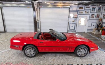 Chevrolet-Corvette-1988-16