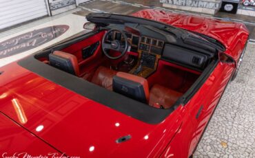 Chevrolet-Corvette-1988-23