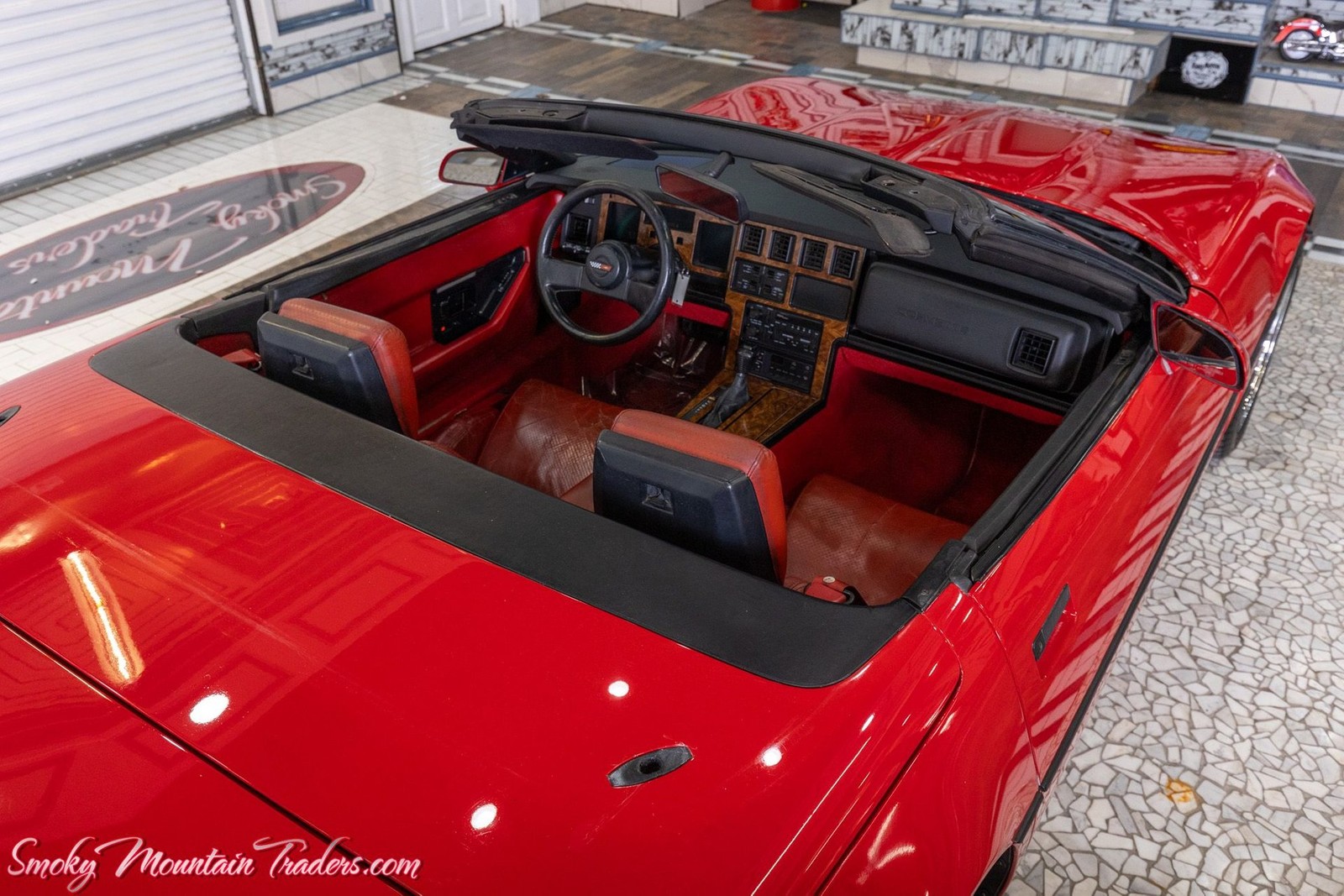 Chevrolet-Corvette-1988-23