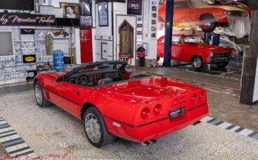 Chevrolet-Corvette-1988-27