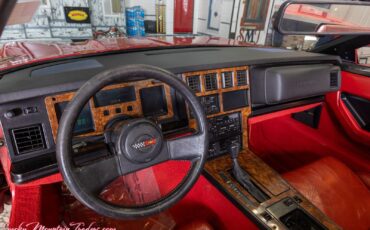 Chevrolet-Corvette-1988-37