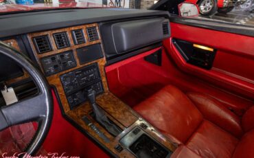 Chevrolet-Corvette-1988-38