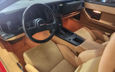 Chevrolet-Corvette-1988-Hatchback-11