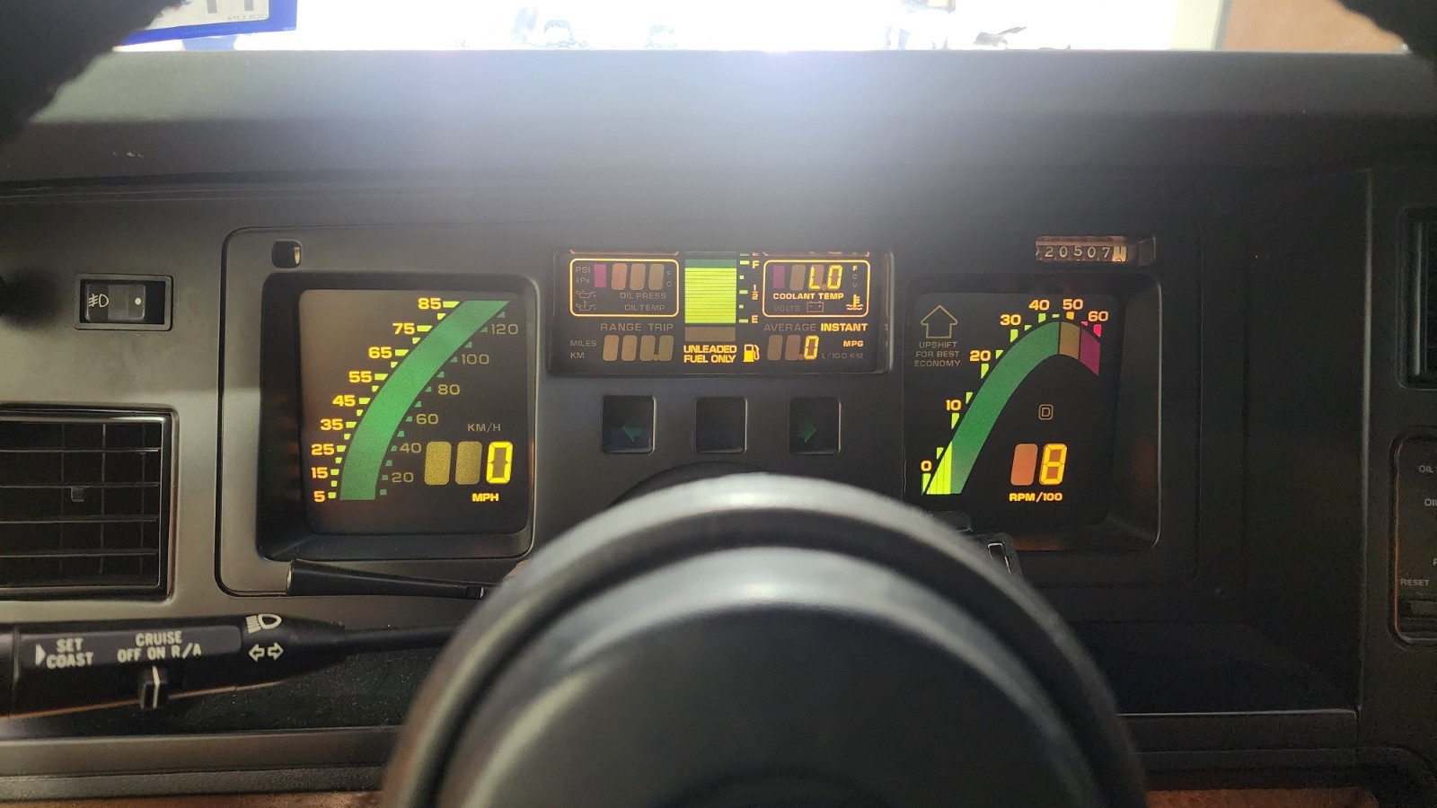 Chevrolet-Corvette-1988-Hatchback-14