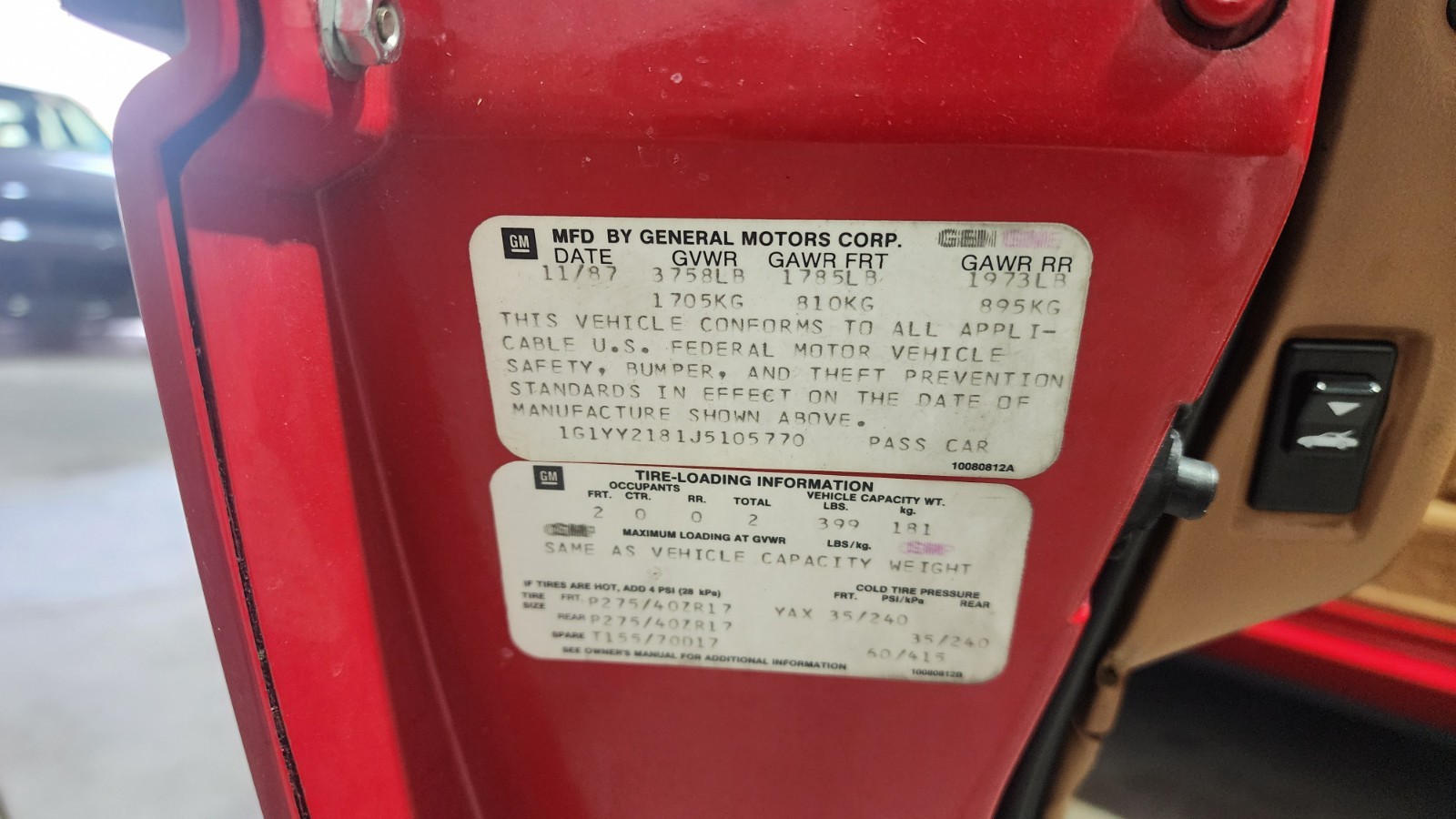 Chevrolet-Corvette-1988-Hatchback-18