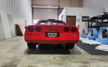 Chevrolet-Corvette-1988-Hatchback-4