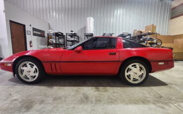 Chevrolet-Corvette-1988-Hatchback-5
