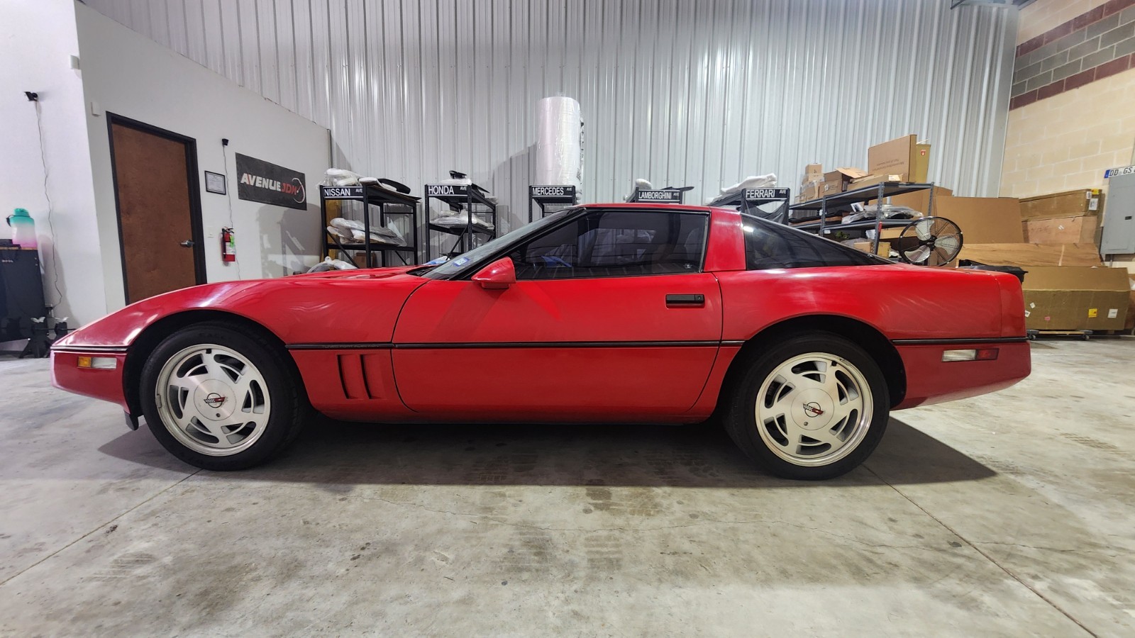 Chevrolet-Corvette-1988-Hatchback-5