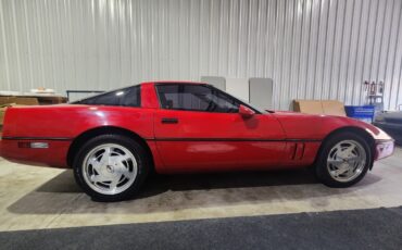 Chevrolet-Corvette-1988-Hatchback-6