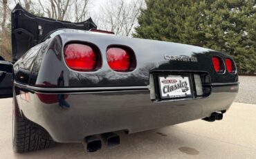 Chevrolet-Corvette-1990-Coupe-14