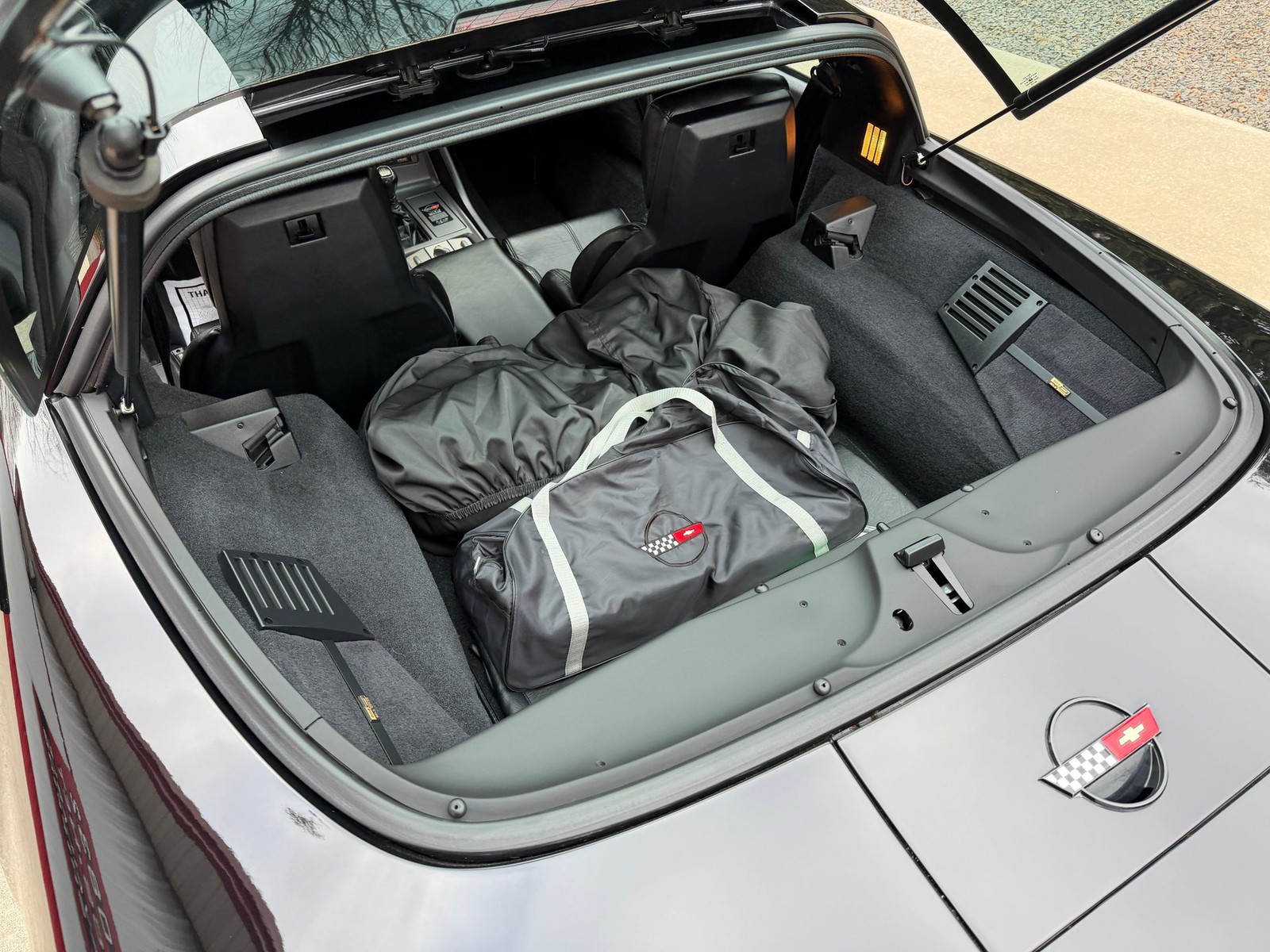 Chevrolet-Corvette-1990-Coupe-23