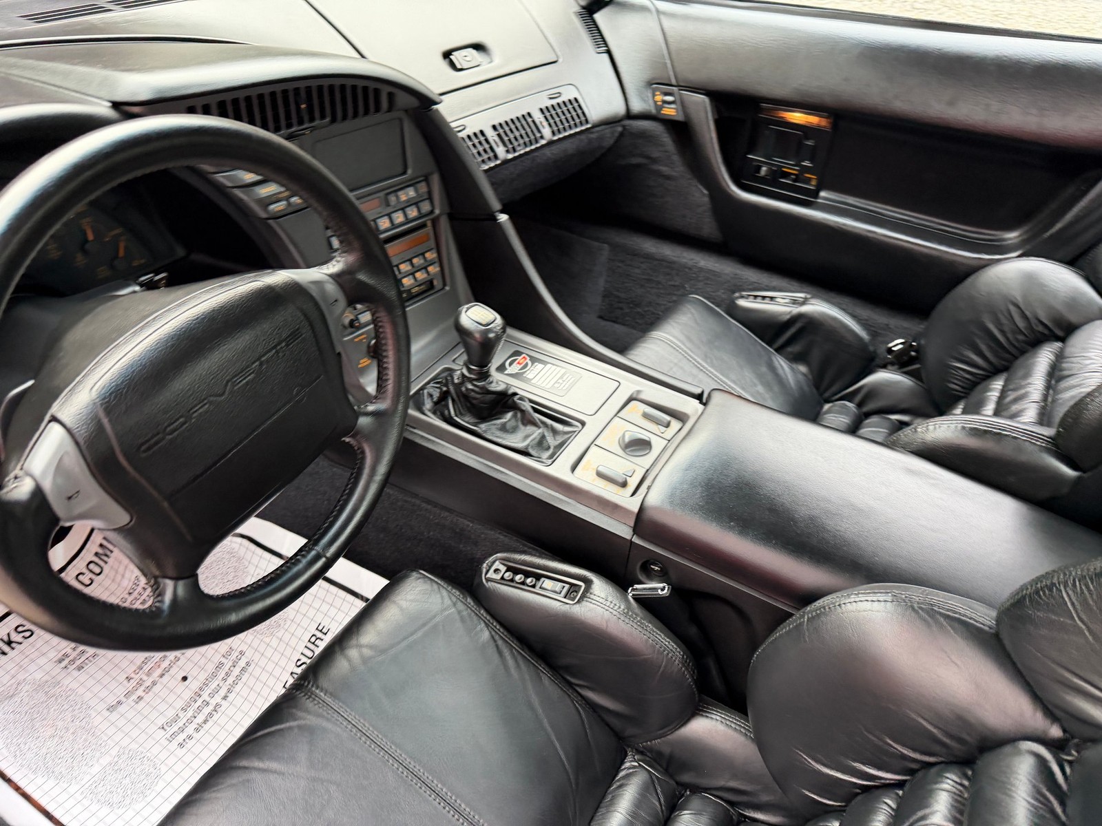 Chevrolet-Corvette-1990-Coupe-32