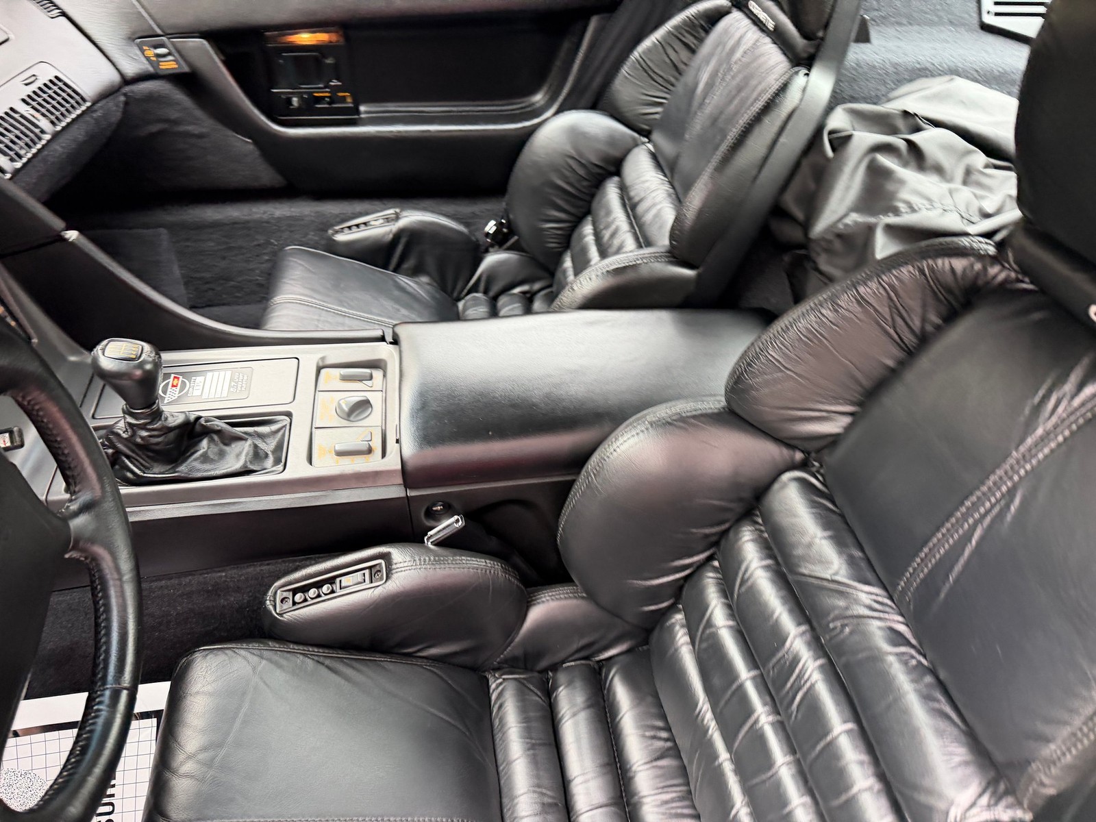 Chevrolet-Corvette-1990-Coupe-33