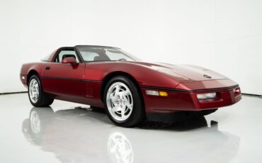 Chevrolet-Corvette-1990-Hatchback-16