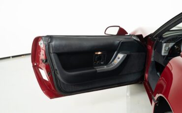 Chevrolet-Corvette-1990-Hatchback-17