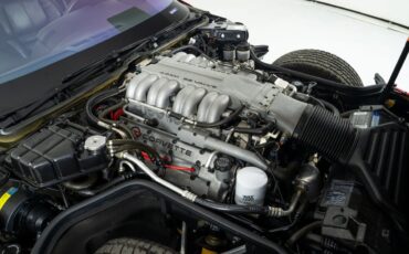 Chevrolet-Corvette-1990-Hatchback-2