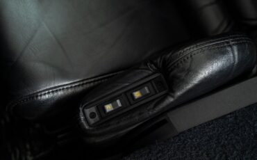 Chevrolet-Corvette-1990-Hatchback-23