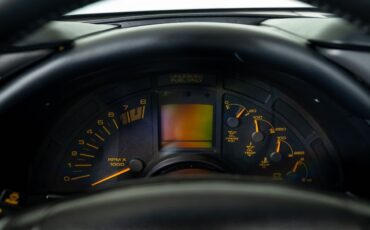 Chevrolet-Corvette-1990-Hatchback-26