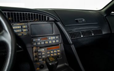 Chevrolet-Corvette-1990-Hatchback-29