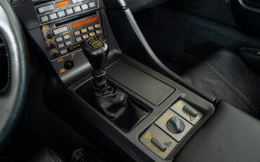 Chevrolet-Corvette-1990-Hatchback-34