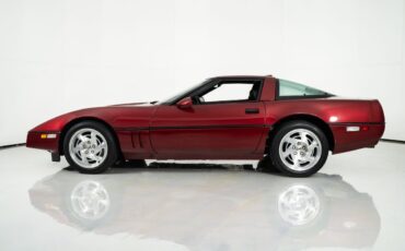 Chevrolet-Corvette-1990-Hatchback-7