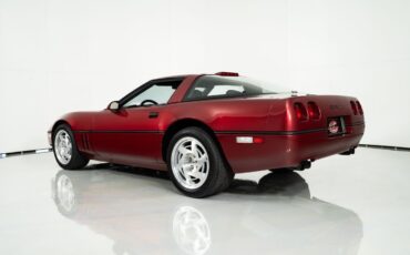 Chevrolet-Corvette-1990-Hatchback-9